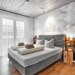 The Cloud Apartman