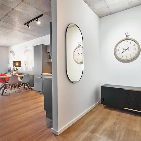 The Cloud Apartment